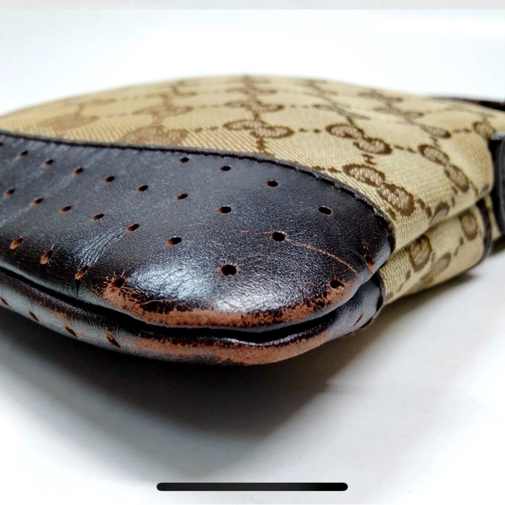 ‼️SOLD‼️GUCCI BEIGE AND BROWN MONOGRAM CANVAS MESSENGER CROSSBODY BAG - Picture 4 of 5